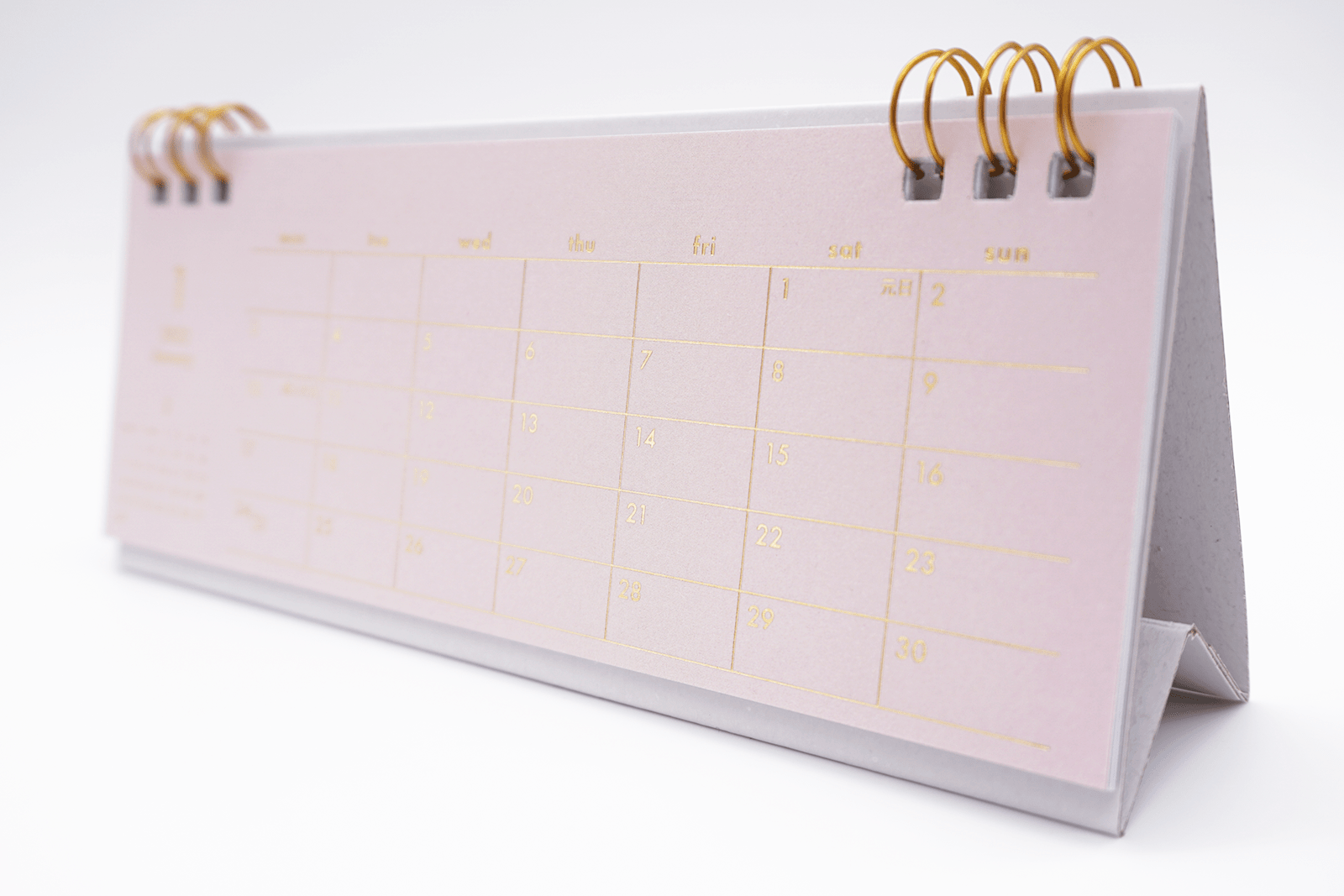 100円ショップセリアの卓上カレンダー横長シンプルカラー斜め1